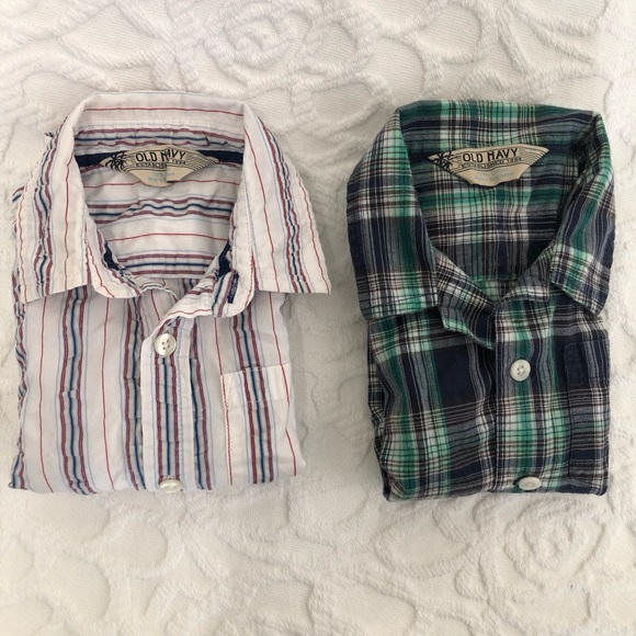 Lot of 2 Boys Old Navy Shirts Size 2T Short Sleeve Button up White/green💯Cotton - Picture 2 of 8